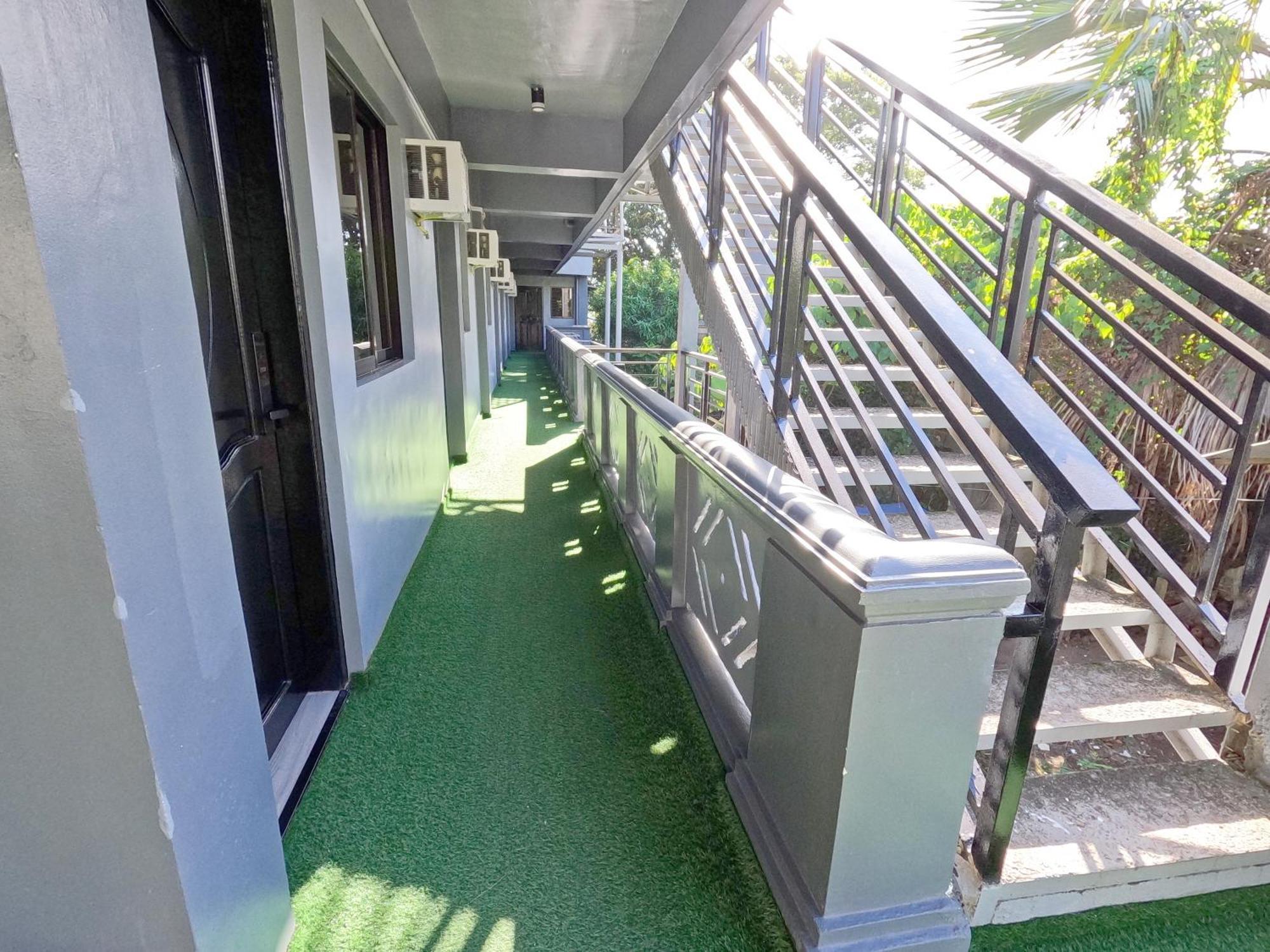 Lucky Tito Coron Dive Resort 外观 照片